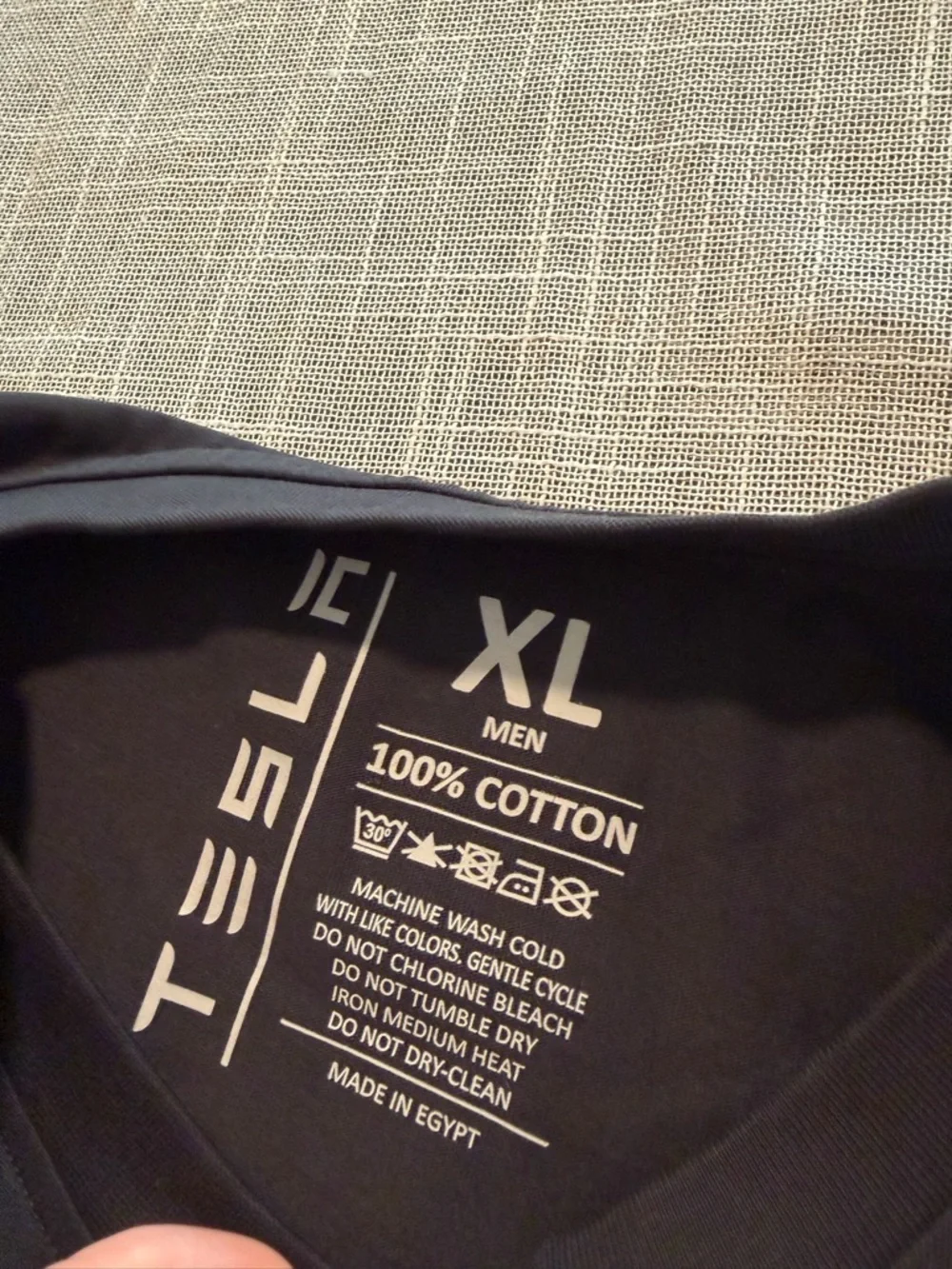 Tesla Long Sleeve Shirt XL Black Logo Graphic Crew Neck Mens NWOT - Picture 4 of 8